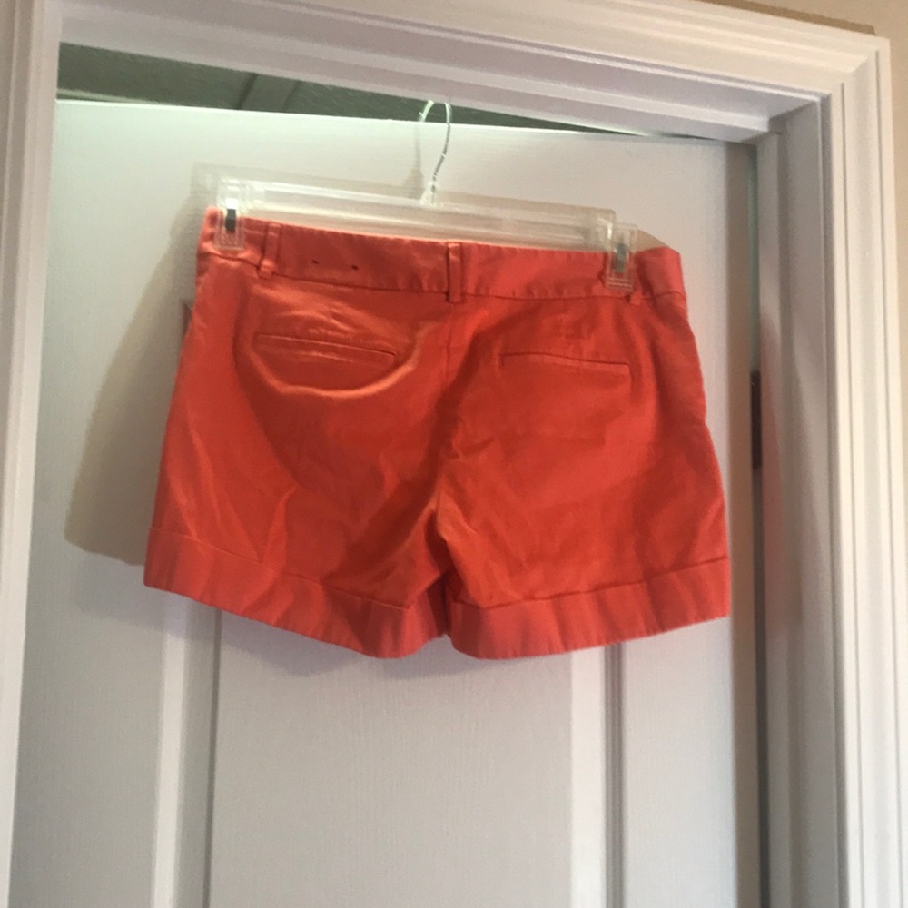 Express Shorts - Picture 2 of 2